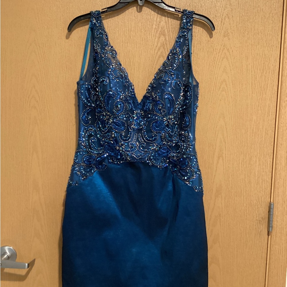 Embellished Deep V-Neck Royal Blue Prom/Homecoming/Cocktail Dress